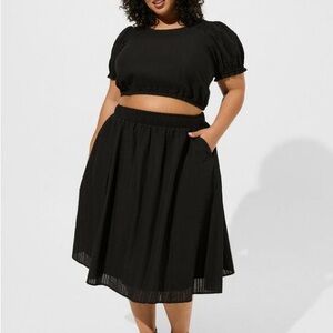 Torrid 2X Midi Seersucker Smocked Skirt Set